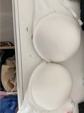 white Victoria secret bombshell brand new 36C
